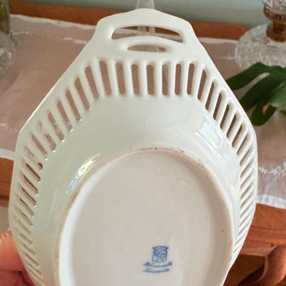 Vintage Schumann Bavaria Reticulated Porcelain Dish‎ Grapes & Nuts Oval Germany - Picture 3 of 10